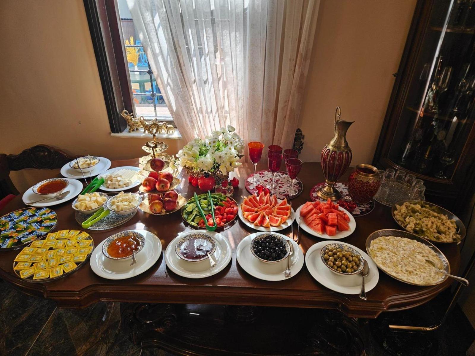 Loost Town Inn Hotel Antalia Esterno foto